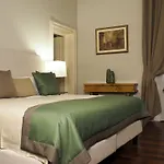 Aqa Palace בית הארחה 4*