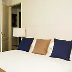 Aqa Palace בית הארחה 4*