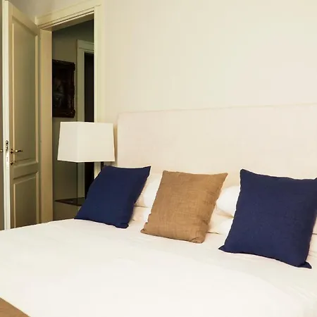 Aqa Palace Pensión 4*